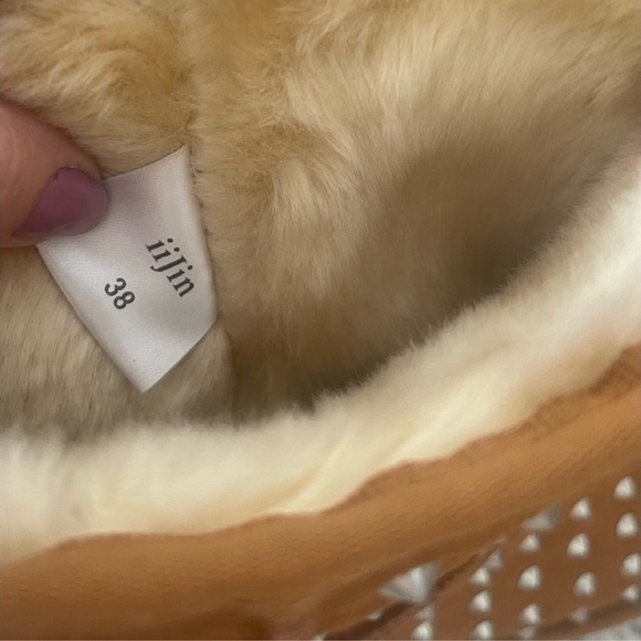 IIJIN STUDDED BOOTS - Picture 5 of 6